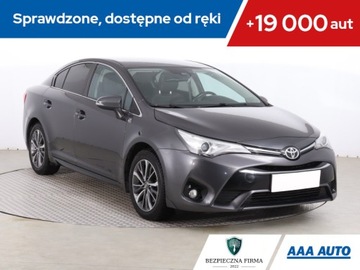 Toyota Avensis III Sedan Facelifting 2015 2.0 D-4D 143KM 2017 Toyota Avensis 2.0 D-4D, Salon Polska, Klima