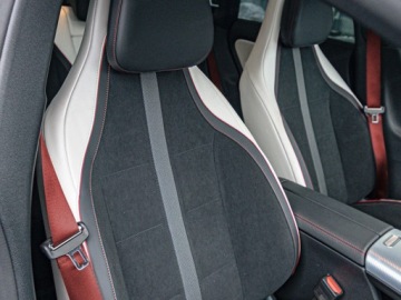 Mercedes CLA C118/X118 2026 MERCEDES-BENZ CLA 220 4-Matic AMG Line 1.5 (190KM) 2026, zdjęcie 4