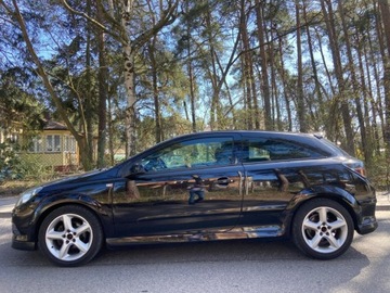 Opel Astra H Hatchback 5d 1.6 Twinport ECOTEC 105KM 2005 Opel Astra 1.6 GTC Klima Alufelgi Super Stan Sort 1.6 Benzyna 105KM, zdjęcie 6