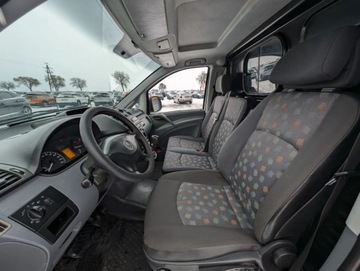Mercedes Vito W639 Kombi 109 CDI 95KM 2008 Mercedes-Benz Vito Stan techniczny dobry 2.1 Diesel 95KM, zdjęcie 18