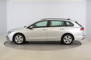 Volkswagen Golf VIII Variant 1.5 TSI 130KM 2021 VW Golf 1.5 TSI, Salon Polska, Serwis ASO, zdjęcie 2