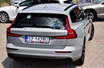 Volvo V60 II  2024 Volvo V60 2,0T 177 aut Hak Ogrz,Kier.+4xFotele Kamera DVD DAB NFC perła ACC, zdjęcie 32
