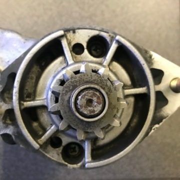 DEUTZ D 2009 L 03 D2009L03 СТАРТЕР DENSO 04112210 428000 4020 12V