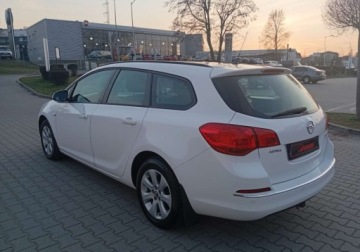 Opel Astra J GTC 1.4 Turbo ECOTEC 140KM 2016 Opel Astra Kupiony w Polsce - benzyna - 1,4 - 140 KM - LPG 1.4 BenzynaLPG, zdjęcie 9