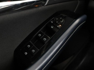 Mazda CX-30 2.0 Skyactiv-X 180KM 2020 Mazda CX-30 2.0 Skyactiv-X MHEV Navi Tempomat, zdjęcie 38