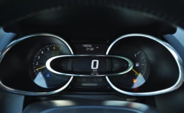 Renault Clio IV Grandtour  1.2 16V 74KM 2014 Renault Clio Benzyna Klimatyzacja Grzane fotele Tempomat 1.1 Benzyna 73KM, zdjęcie 23