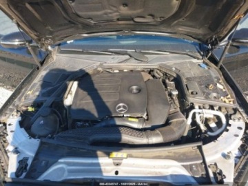 Mercedes Klasa C W206 2021 Mercedes-Benz Klasa C 300 4Matic 2021 2.0l 2.0 Benzyna 255KM, zdjęcie 8