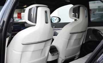 BMW Seria 7 G70 Sedan 3.0 40d 299KM 2023 BMW Seria 7 740d 300KM xDrive Individual Bowers Wilkins M Pakiet Salon PL, zdjęcie 25