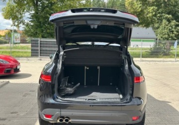 Jaguar F-Pace SUV 2.0 i4D 180KM 2016 Jaguar F-Pace 2.0i4D Prestige 179KM 2016r. AWD auto zarejestrowane i ubezp, zdjęcie 15