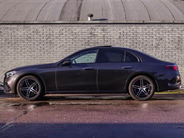 Mercedes Klasa E W214 2025 E Klasa 300 e 4-Matic AMG 2.0 (313KM) 2025, zdjęcie 4