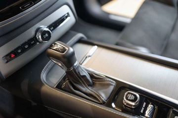 Volvo XC90 II SUV 2.0 D5 235KM 2018 Volvo XC 90 D5 AWD R-Design 2.0 Diesel 235KM, zdjęcie 15