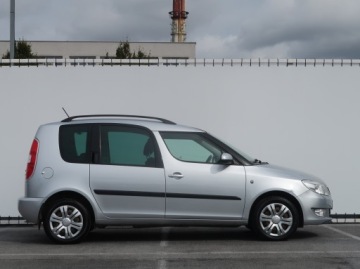 Skoda Roomster Mikrovan Facelifting 1.2 TSI 105KM 2012 Skoda Roomster 1.2 TSI, Salon Polska, Serwis ASO, zdjęcie 5