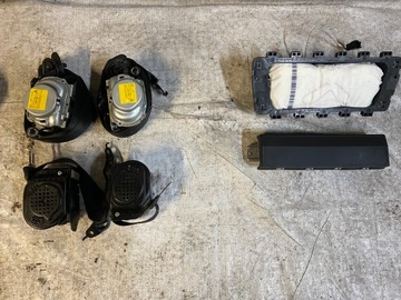 BMW 5 G30 G31 F90 KONZOLA POD HUD KOMPLET + AIRBAGY PÁSY NEVYSTŘELENÁ