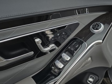 Mercedes Klasa S W223/V223 Sedan 3.0 450 MHEV 367KM 2021 S 580 e PHEV L AMG Line 9G-TRONIC, zdjęcie 14