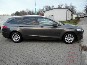 Ford Mondeo V Kombi 2.0 TDCi 150KM 2015 Ford Mondeo Klimatronik Nawigacja Alu Felgi Komputer 2.0 Diesel 150KM, zdjęcie 17