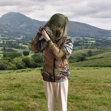 Сетчатая куртка с капюшоном для