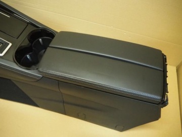 ПОДЛОКОТНИК НА ЦЕНТРАЛЬНОМ ТОННЕЛЕ PEUGEOT 508 II