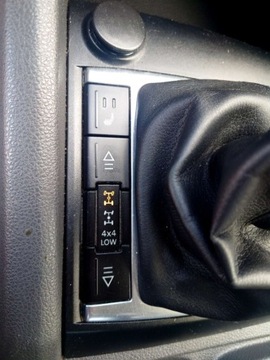 Volkswagen Amarok I Pick Up Double Cab 2.0 BiTDI 180KM 2013 Volkswagen Amarok Volkswagen Amarok DC 2.0 BiTDI 4Mot Highline 2.0 Diesel, zdjęcie 12