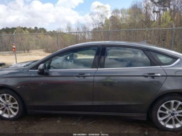 Ford Fusion 2020 Ford Fusion Hybrid Se 2020 2.0 Hybryda 141KM, zdjęcie 2