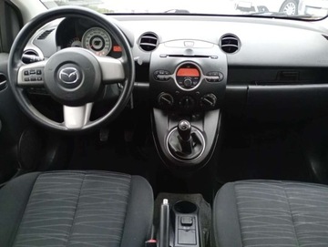 Mazda 2 II Hatchback 5d 1.3 75KM 2010 Mazda 2 1.3 PROSTA benzyna 5 DRZWI klimatyzacja piekny kolor 1.3 Benzyna, zdjęcie 36