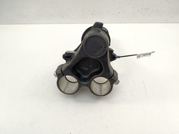 YAMAHA NIKEN PÓŁKA ZAWESZENIA DOLNA SZTYCA PRAWA