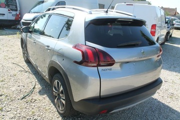Peugeot 2008 I SUV Facelifting 1.2 PureTech 110KM 2018 Peugeot 2008 ROK 2018 POJ 1199 110 KM, zdjęcie 6