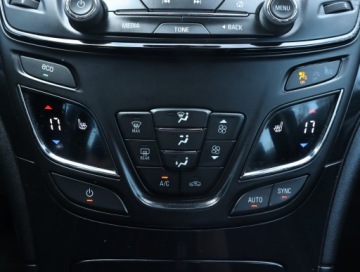 Opel Insignia I Sedan Facelifting 2.0 CDTI ECOTEC 163KM 2014 Opel Insignia 2.0 CDTI, Salon Polska, Skóra, zdjęcie 16