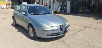 Alfa Romeo 147 Hatchback 1.6 i 16V T.Spark 120KM 2002 ALFA ROMEO 147 1.6 16V T.SPARK, klimatyzacja, elektryka, alufelgi