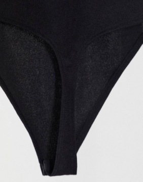 ЖЕНСКОЕ ГЛАДКОЕ МАЛЕНЬКОЕ ТЕЛО L 017