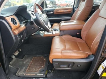 Toyota Tundra II 2020 Toyota Tundra 2020, 5.7L, 4x4, CREWMAX 1794, od ubezpieczalni 5.7 Benzyna, zdjęcie 7