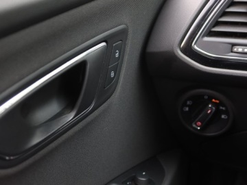 Seat Leon III ST 1.6 TDI CR 105KM 2015 Seat Leon 1.6 TDI, Salon Polska, Serwis ASO, zdjęcie 14