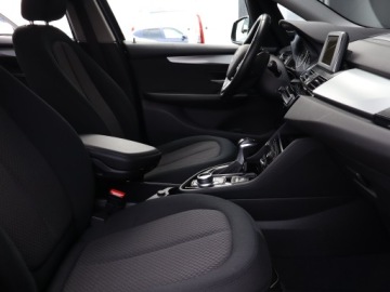 BMW Seria 2 F22-F23-F45-F46 Gran Tourer 218d 150KM 2016 BMW 2 Active Tourer 218d Active Tourer, zdjęcie 8