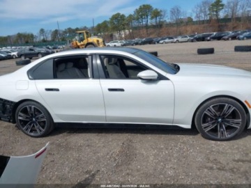 BMW Seria 7 G70 2024 BMW Seria 7 740i, 2024r., 4x4, 3.0L 3.0 Benzyna 375KM, zdjęcie 4