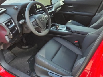Lexus UX Crossover Facelifting 2.0 300h 199KM 2025 LEXUS UX 300h F Sport Design Hybrid Dynamic Force 2.0 199KM 2025, zdjęcie 4