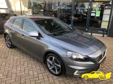 Volvo V40 II Hatchback 2.0 D4 DRIVE-E 190KM 2014 R-Design*bezwypadk.*DUŻY WYBÓR*od ręki z Holandii, zdjęcie 13