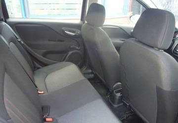 Fiat Punto Punto 2012 Hatchback 3d 1.2 8v 69KM 2014 Fiat Punto Fiat Punto IV Salon PL 1.2 Benzyna 69KM, zdjęcie 15