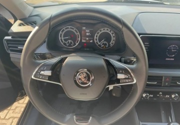 Skoda Kamiq Crossover 1.0 TSI 110KM 2023 Skoda Kamiq 1.0 TSI 110 KM 6 bieg . manual Ambition Benzyna 110KM, zdjęcie 13