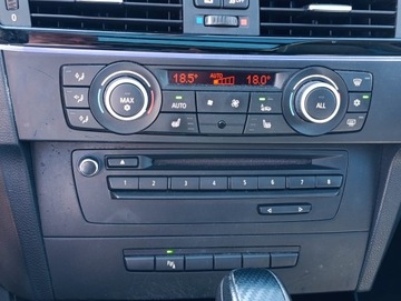 BMW Seria 3 E90-91-92-93 Touring E91 2.0 320i 170KM 2011 BMW 3 Touring (E91) 320 i 170 KM Nawigacja, Półskóry, Panorama, BI-Ksenony,, zdjęcie 27