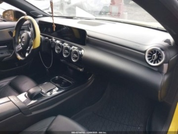 Mercedes CLA C118/X118 2020 Mercedes-Benz CLA 2020 r.,2,0 L 250 4MATIC 2.0 Benzyna 221KM, zdjęcie 8
