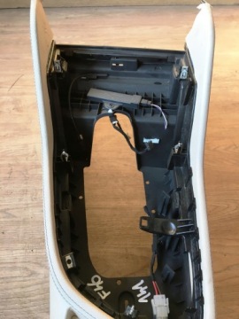 ЦЕНТРАЛЬНЫЙ ТУННЕЛЬ ДЛЯ ЧАШЕК BMW F46 F45 PDCY