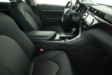 Toyota Camry IX Sedan 2.5 Hybrid Dynamic Force 218KM 2020 Toyota Camry 2.5 Hybrid, Salon Polska, zdjęcie 6