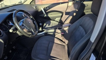 Nissan Qashqai I Crossover 1.5 dCi 106KM 2010 Nissan Qashqai Uszkodzony Bok Jeżdżący, zdjęcie 9