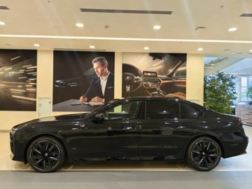 BMW Seria 7 G70 Sedan 3.0 40d 299KM 2025 BMW Seria 7 740d xDrive Sport Sedan 3.0 (299KM) 2025, zdjęcie 1