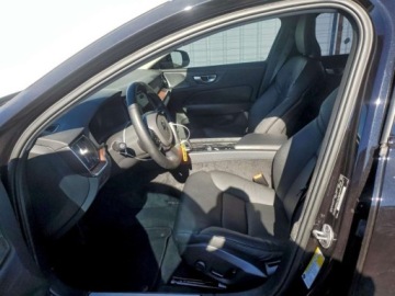 Volvo S60 III 2024 Volvo S60 Volvo S60 B5 FWD Plus 2024, od firmy ubezpieczeniowej 2.0 Benzyna, zdjęcie 7