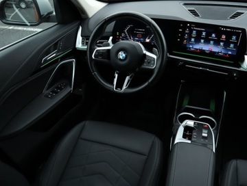 BMW X1 U11 Crossover 1.5 18i 136KM 2023 BMW X1 sDrive18i, Salon Polska, Serwis ASO, zdjęcie 6