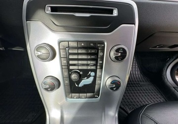 Volvo V70 III Kombi Facelifting 2.0 D4 DRIVE-E 181KM 2015 Volvo V70 2.0D4 Summum Full Opcja Xenon Szyber Nordic Serwis Zadbane 1-wla, zdjęcie 17