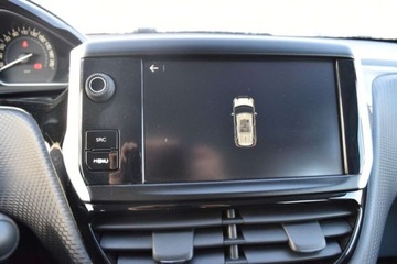 Peugeot 2008 I SUV Facelifting 1.2 PureTech 110KM 2018 Peugeot 2008 SalonPL 110KM Climatronic Nawigacja Smartlink Czujniki Park., zdjęcie 15