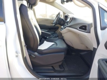 Chrysler Pacifica II 2023 Chrysler Pacifica 2023r., 3.6L 3.6 Hybryda 287KM, zdjęcie 8