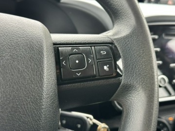 Toyota Hilux VIII Pojedyncza kabina Facelifting 2.4 D-4D 150KM 2021 Toyota Hilux 2.4 D-4D Double Cab DLX 4x4! Salon, zdjęcie 32