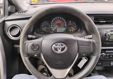 Toyota Auris II Hatchback 5d Dual VVT-i 100 99KM 2014 Toyota Auris 2014r, 1.3 Benzyna. Uszkodzony prawy tyl. Jezdzi. 1.3 99KM, zdjęcie 10